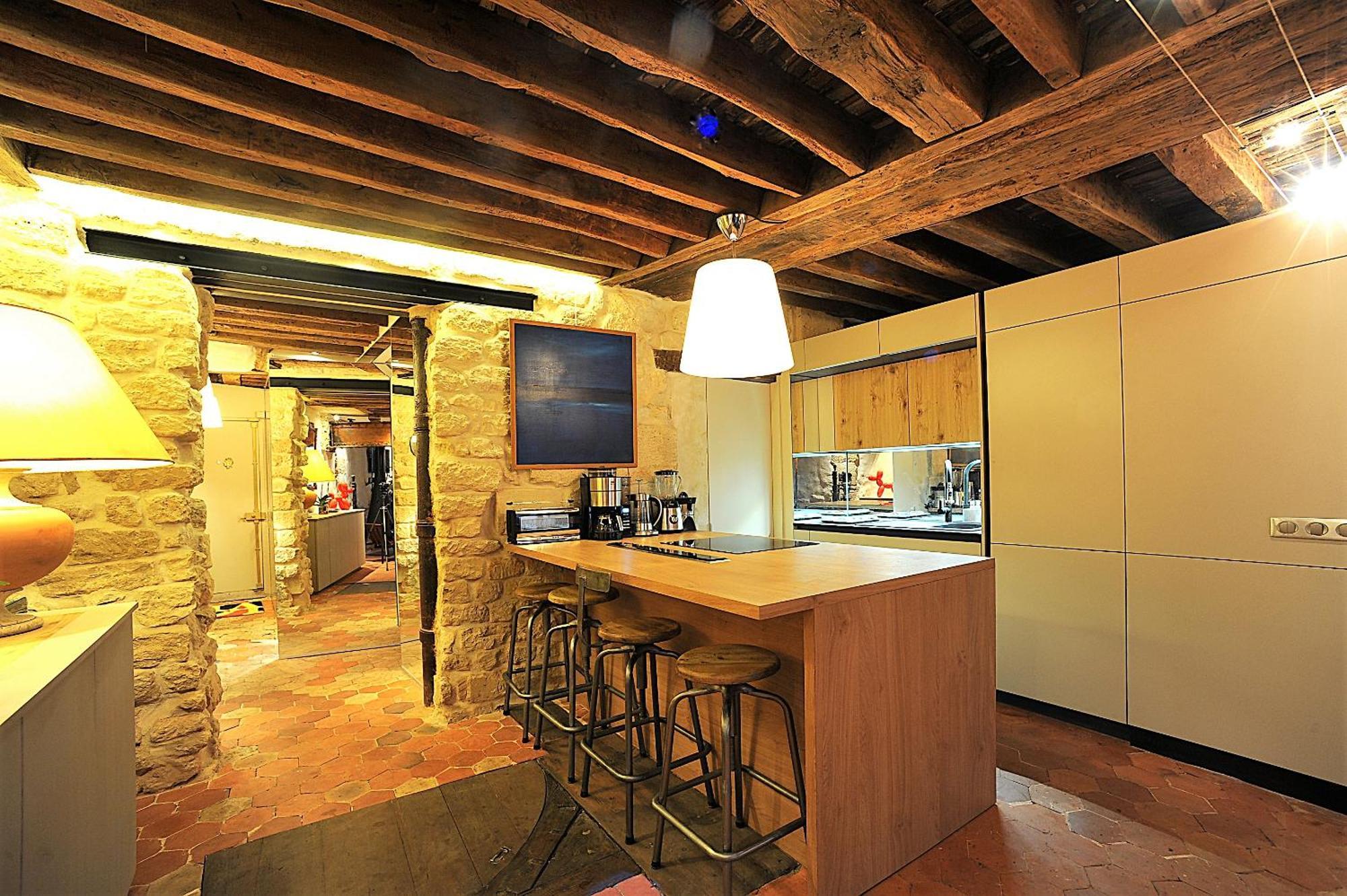 Beautiful Apartment In Historical Marais Paris Exteriör bild