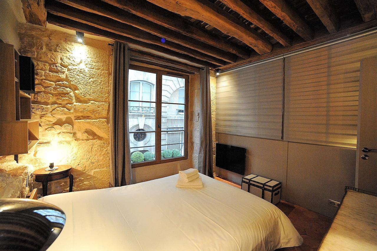 Beautiful Apartment In Historical Marais Paris Exteriör bild