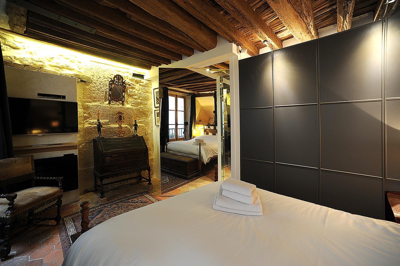 Beautiful Apartment In Historical Marais Paris Exteriör bild