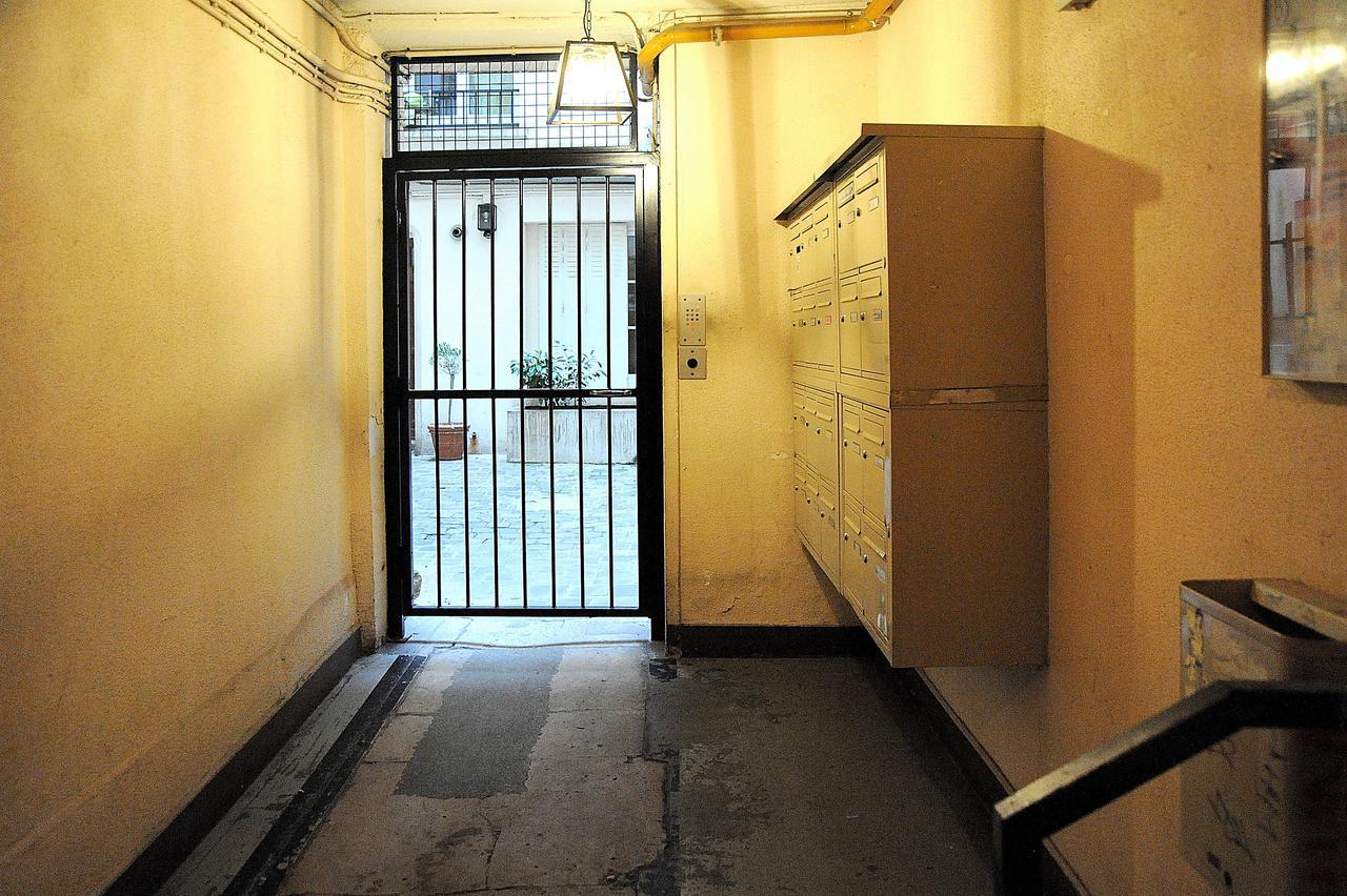 Beautiful Apartment In Historical Marais Paris Exteriör bild