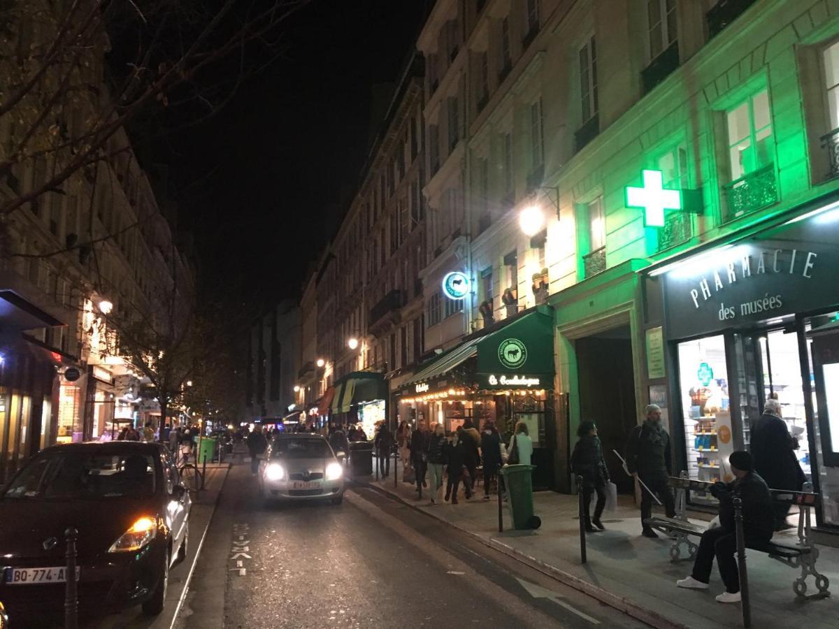 Beautiful Apartment In Historical Marais Paris Exteriör bild
