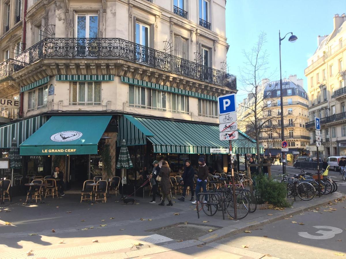 Beautiful Apartment In Historical Marais Paris Exteriör bild